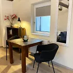 Sonnenlay Lounge - &