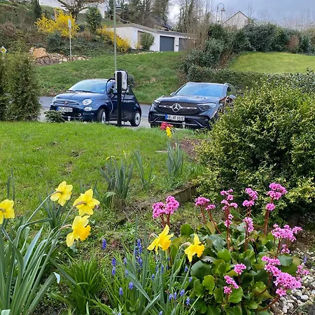 Sonnenlay Lounge - & *